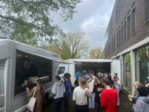 Mobiele frietkraam zakelijk snack on site